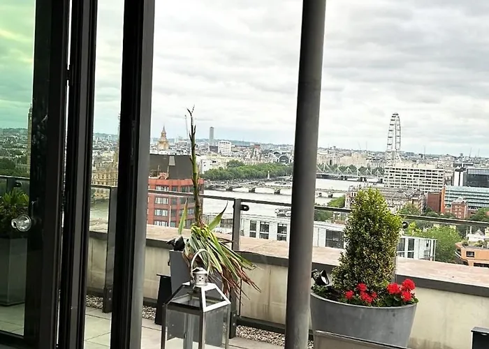 Parliament House - Luxury Penthouse