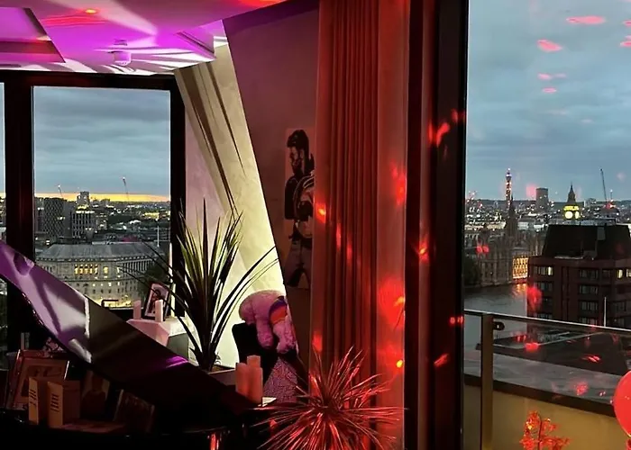 Parliament House - Luxury Penthouse