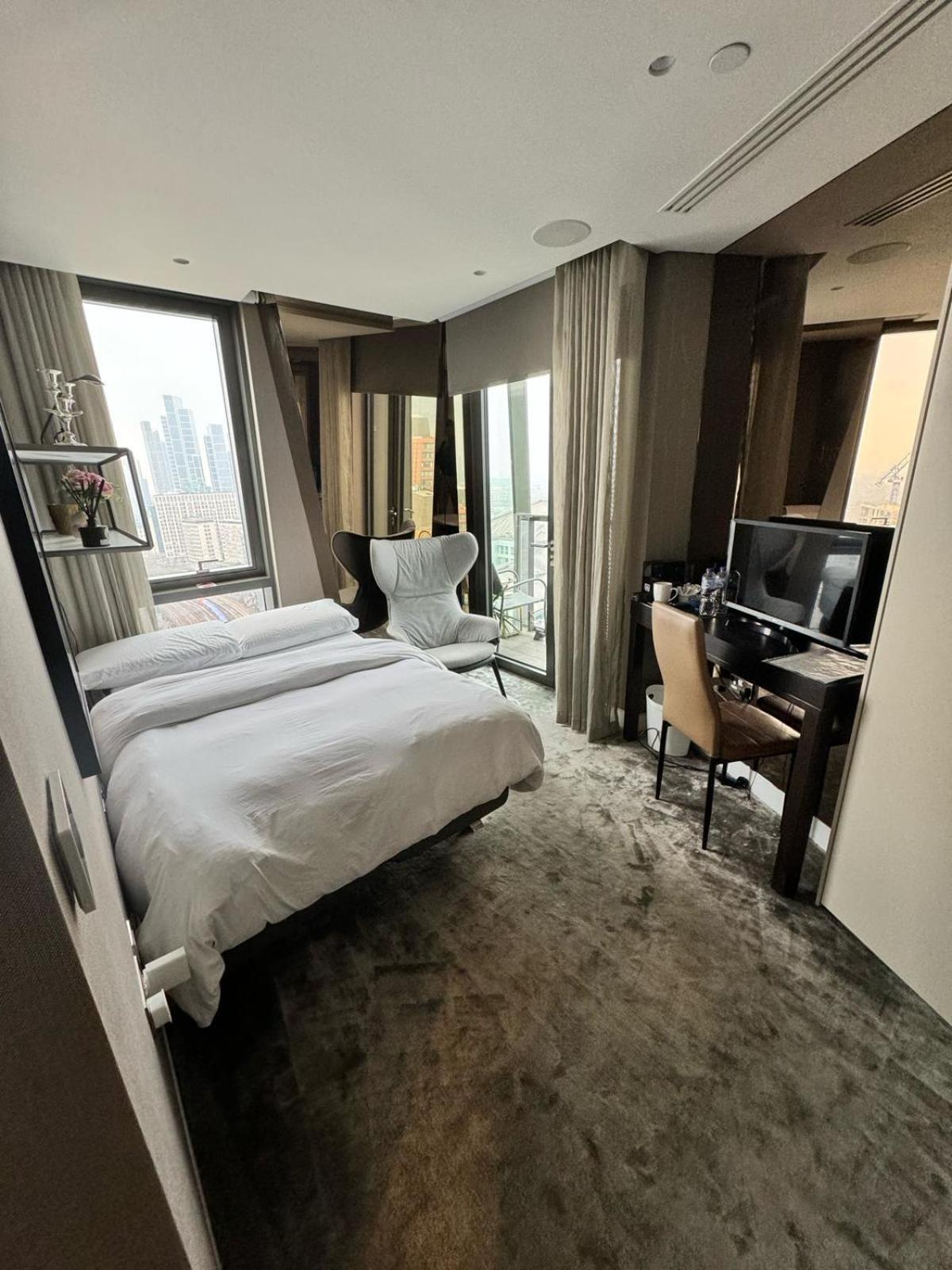 Проживание в семье Parliament House - Luxury Penthouse